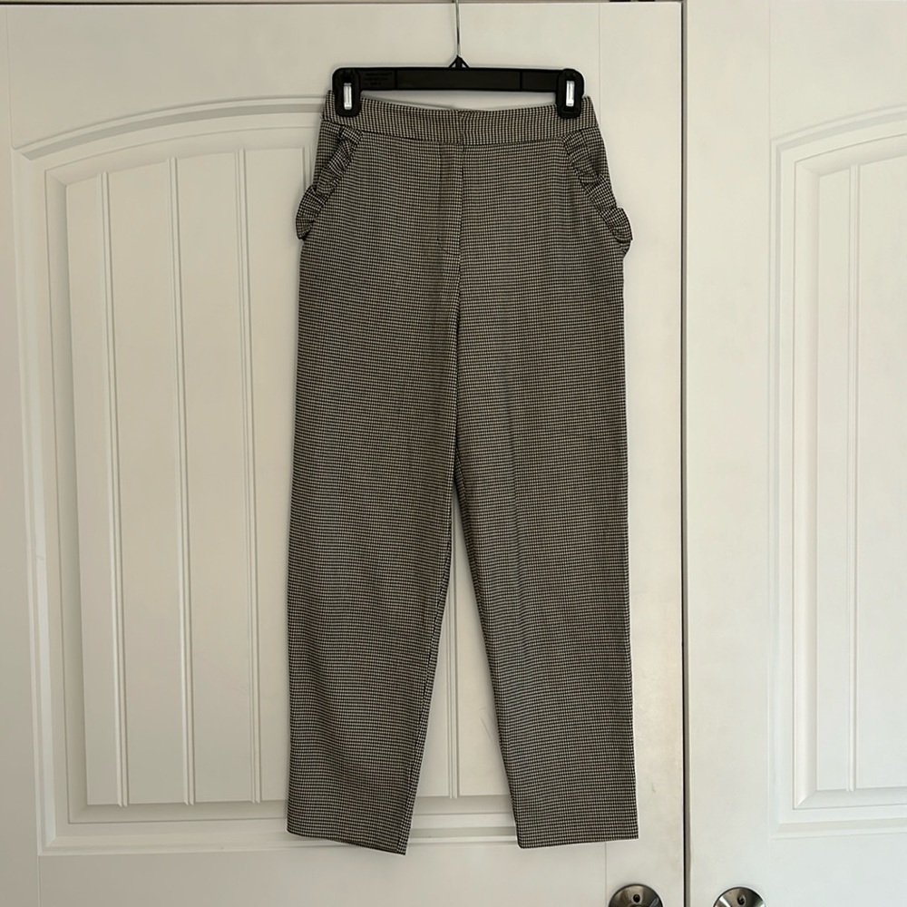 TOPSHOP Women’s High Waisted Ankle Trouser with Ruffle Pocket Detail US2
